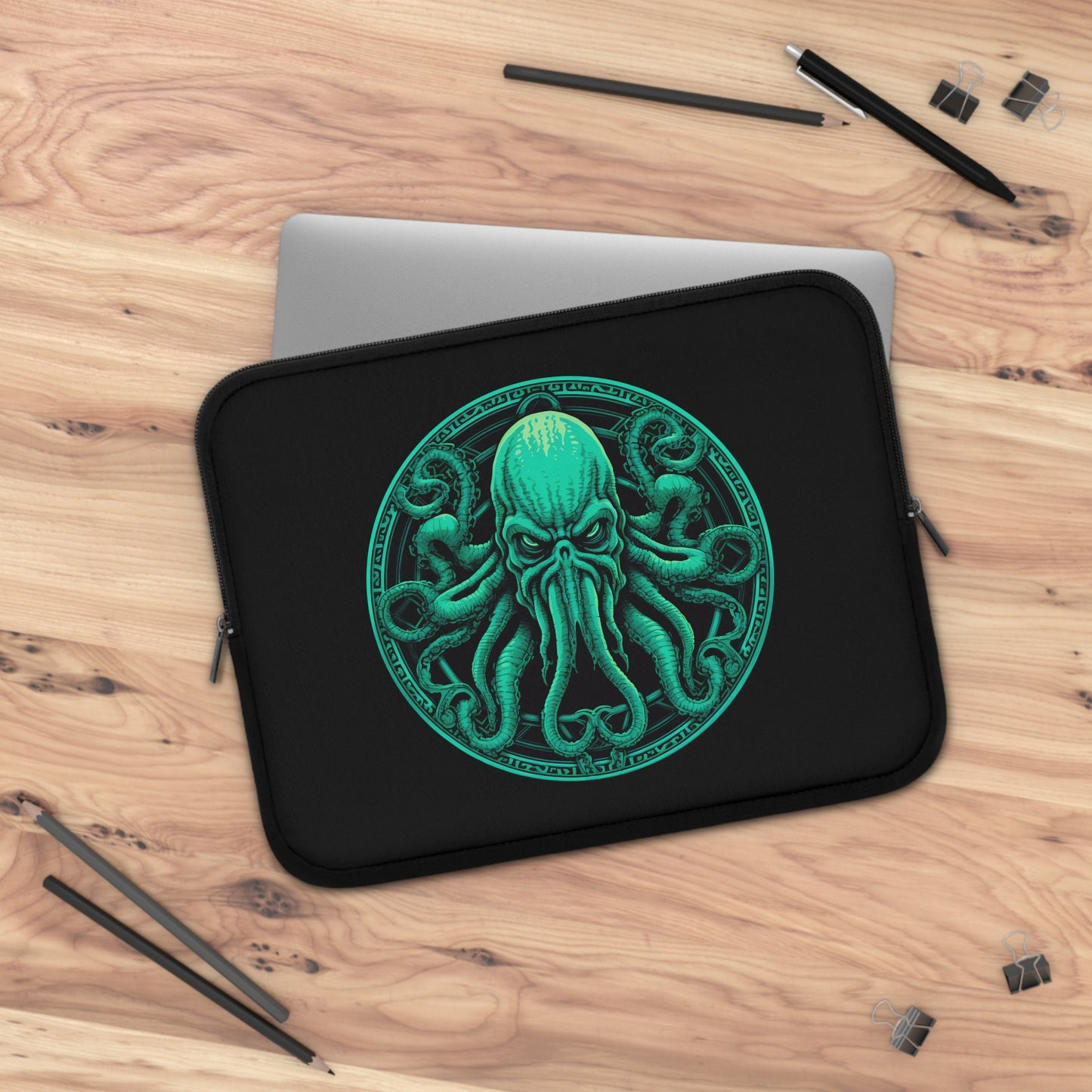 Cthulhu Laptop Sleeve, HP Lovecraft Tablet Sleeve, Mind Flayer Illithid iPad Cover, DnD MacBook Protective Case, Zipper Pouch, Laptop Bag
