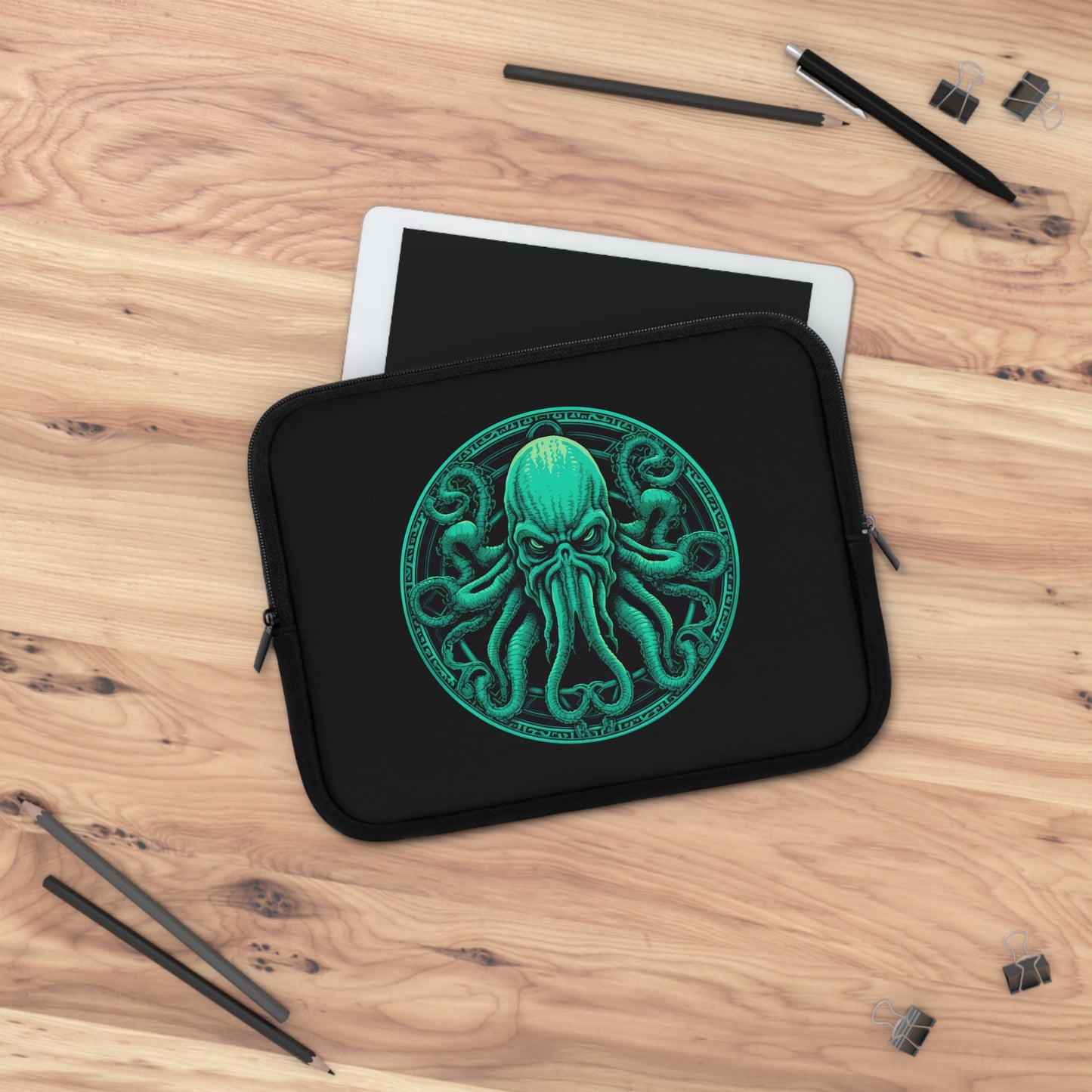 Cthulhu Laptop Sleeve, HP Lovecraft Tablet Sleeve, Mind Flayer Illithid iPad Cover, DnD MacBook Protective Case, Zipper Pouch, Laptop Bag